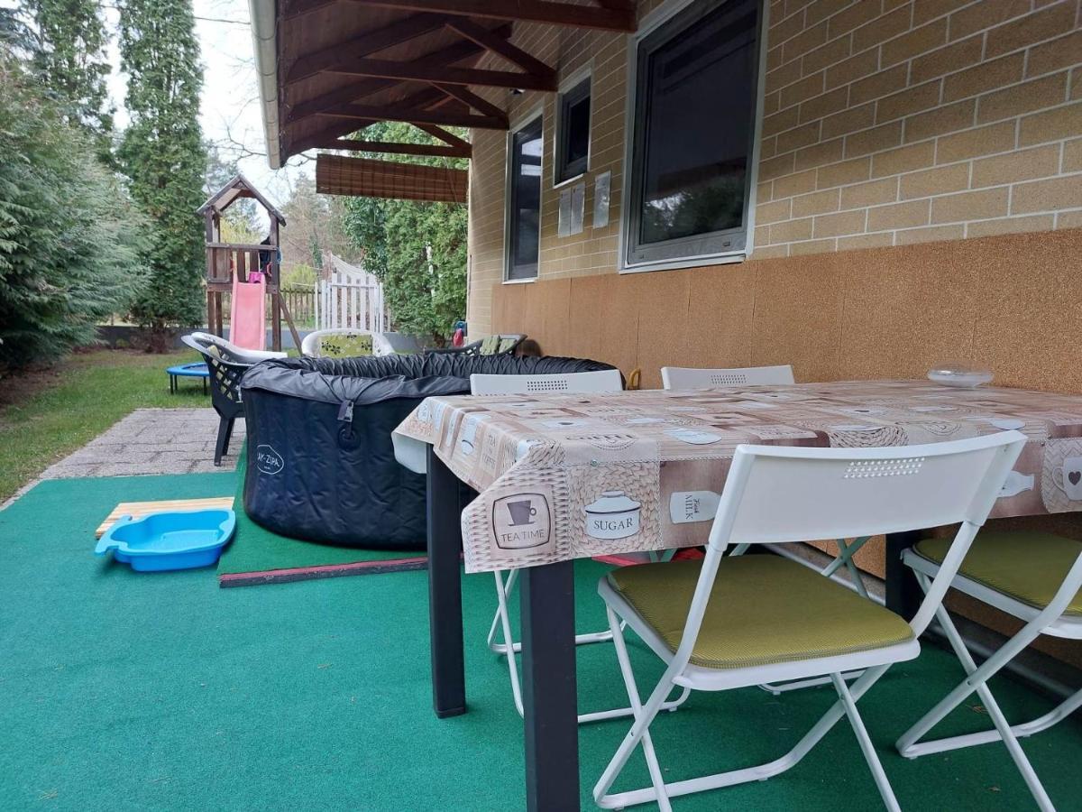 Dunakanyar, Szentendrei Sziget Szamoca Vendeghaz Horany Telen Nyaron Szigetmonostor Eksteriør bilde